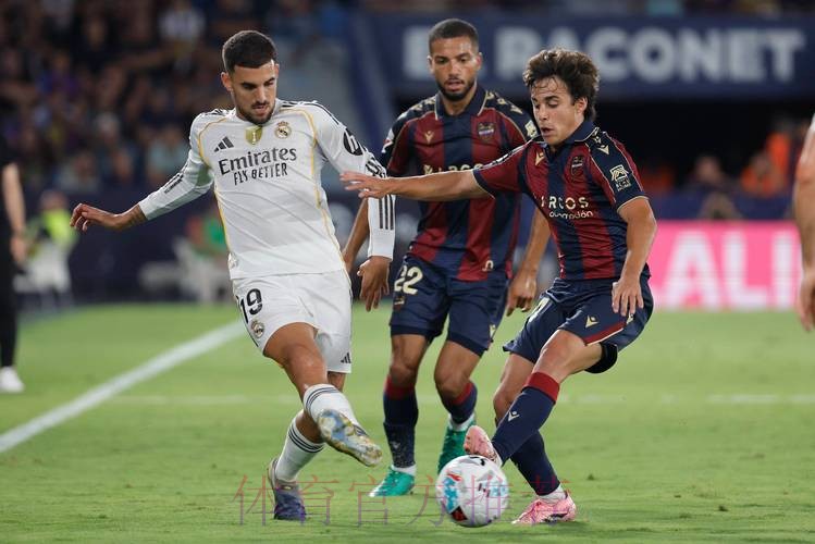 六轮全胜领跑!皇马4-1莱万特 马斯坦托诺处子球 六轮全胜领跑!皇马4-1莱万特 马斯坦托诺处子球